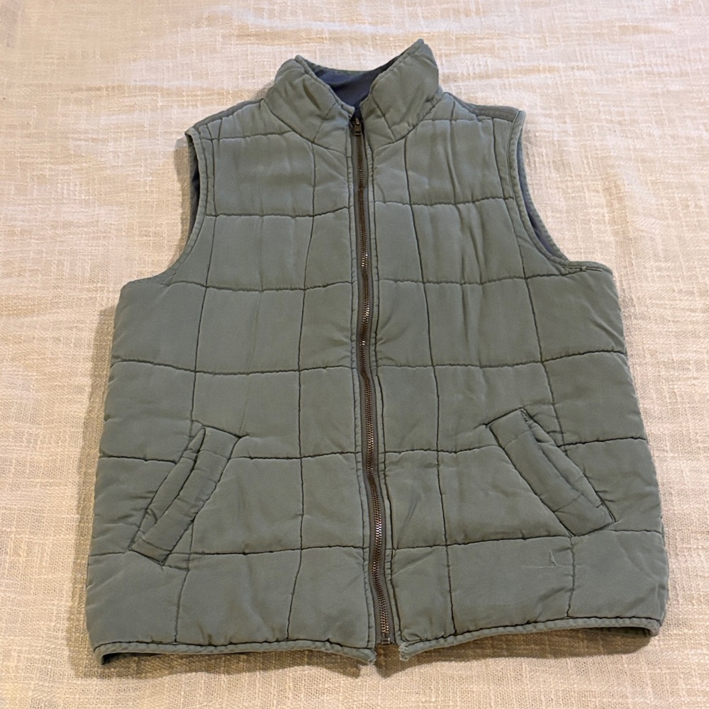 Thread & Supply Quilted Vest in Sage